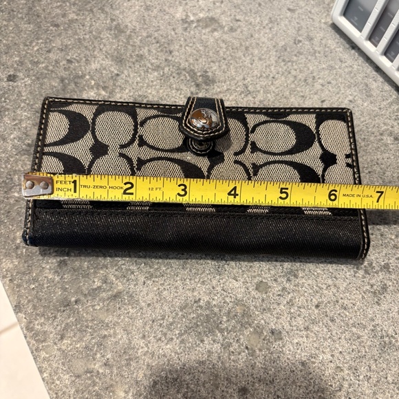 Coach Signature C Canvas Crossbody and matching wallet - Picture 15 of 16